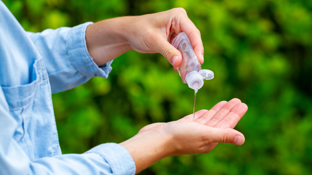 How to Use a Hand Sanitiser - A Dollop or Two